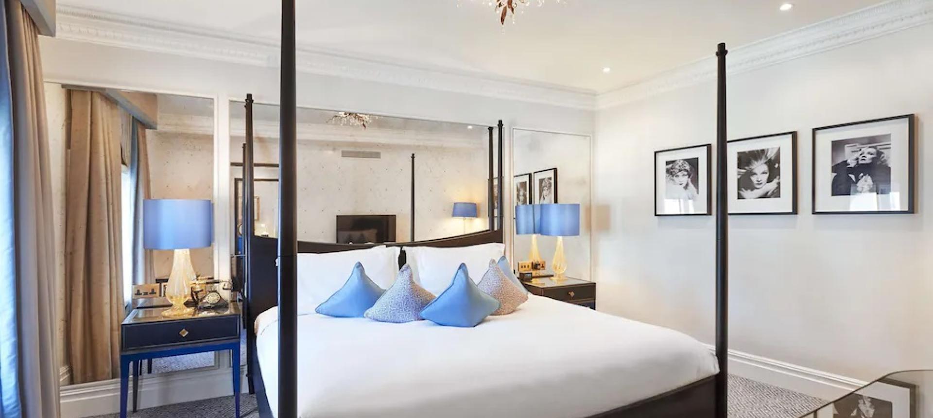The Waldorf Hilton