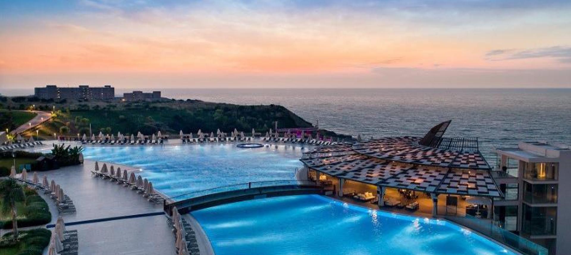 Elexus Hotel